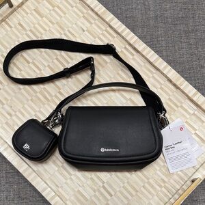 NWT lululemon "Cactus" mini bag